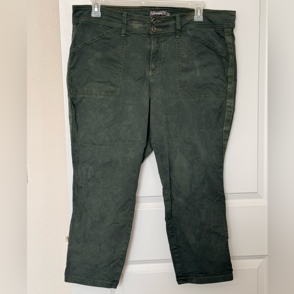 Torrid Green Cropped Jeans - size 20
